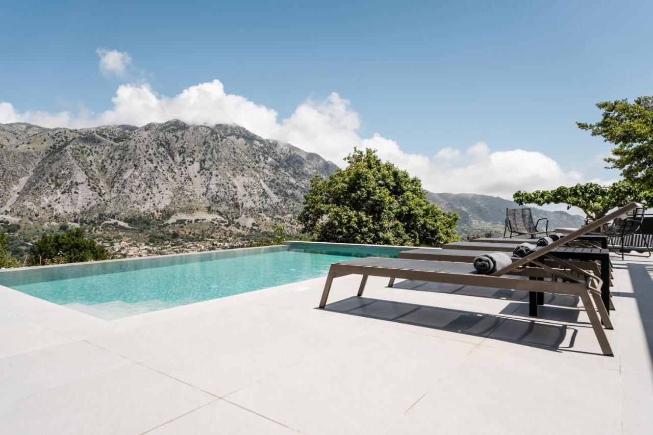 Asi Gonia Eumelia Iconic Villa, With Heated Pool & Whirlpool, By Thinkvilla מראה חיצוני תמונה